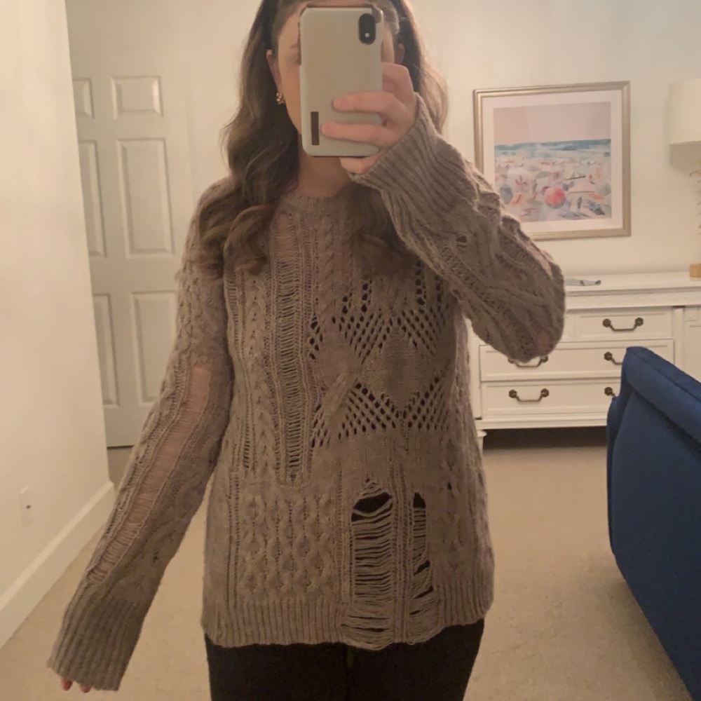 Miss Me tan sweater size medium